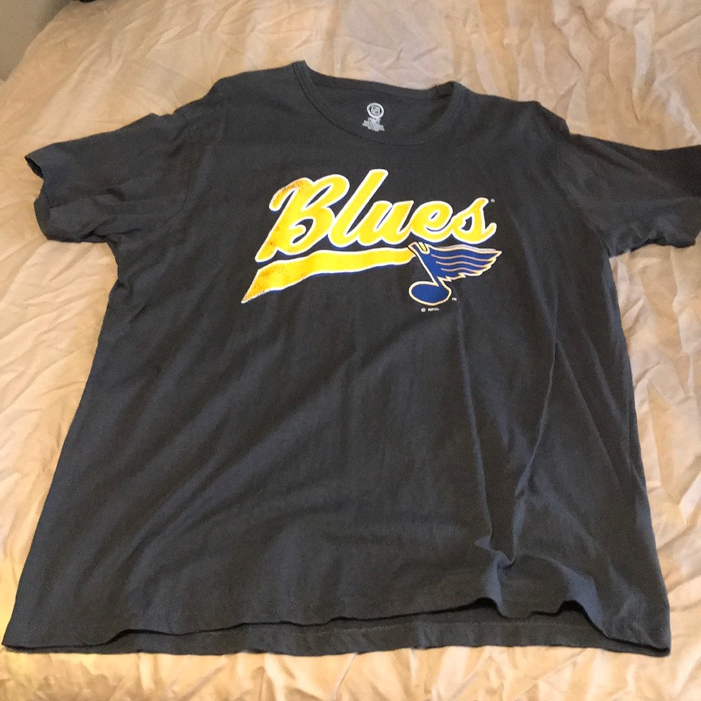 Men’s 2xl St. Louis Blues NHL T-shirt